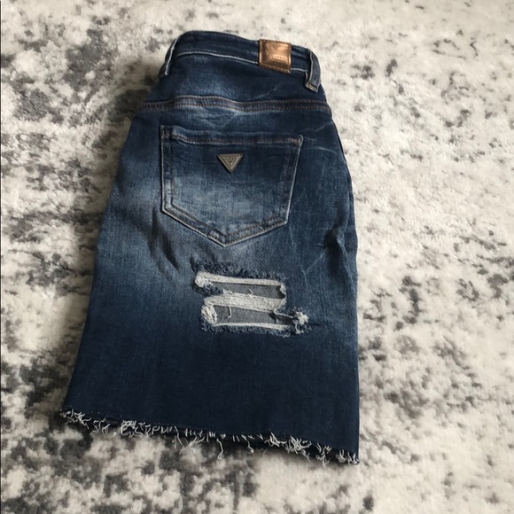 NWT Guess Mini Denim Skirt - Picture 2 of 3